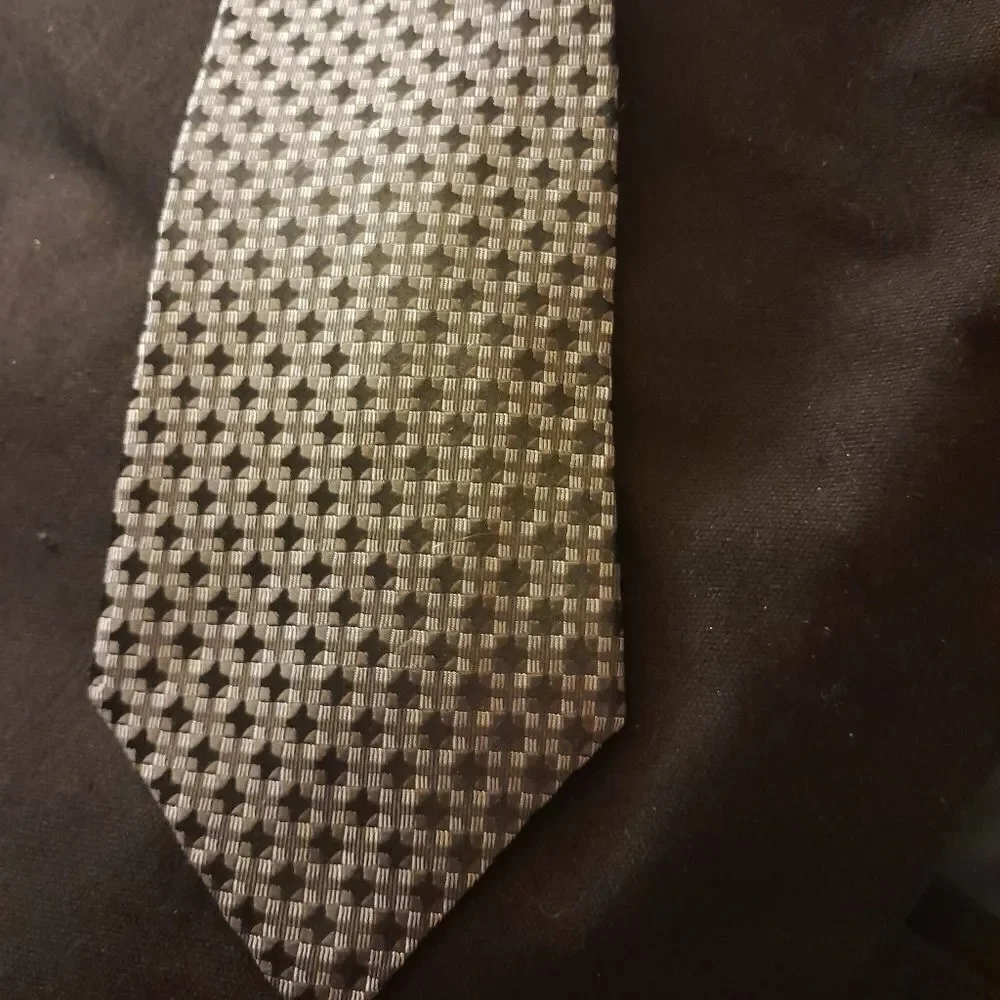 NWT RBM Stain Resistant All Silk Tie